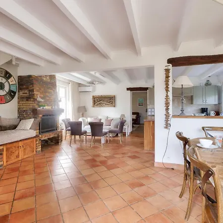 Maison Pour 10, Acces Direct A La 度假居 *