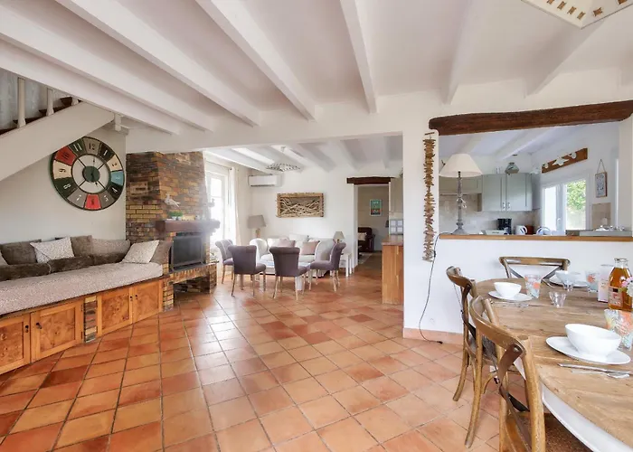 Maison Pour 10, Acces Direct A La Сasa de vacaciones *