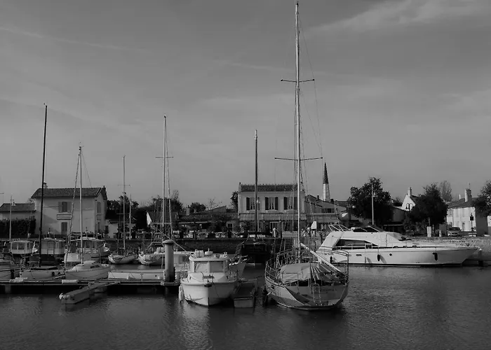 Сasa de vacaciones Maison Pour 10, Acces Direct A La